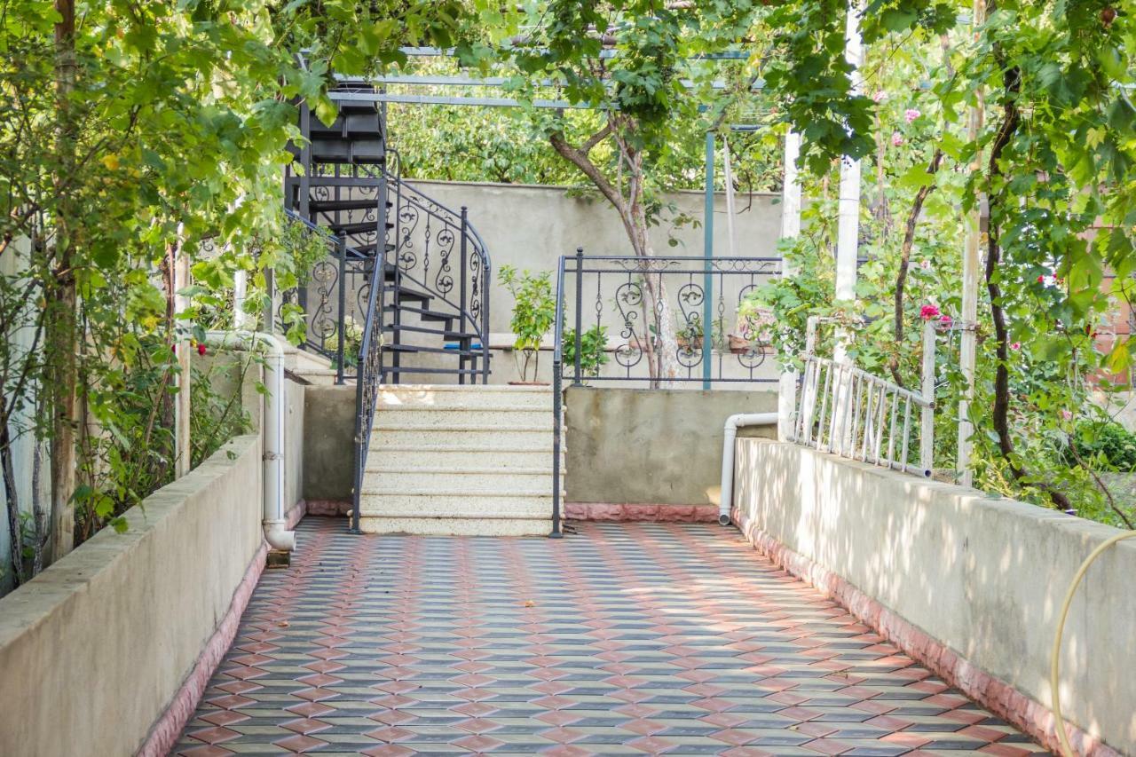 Apartament Sofia Tbilisi Exterior photo